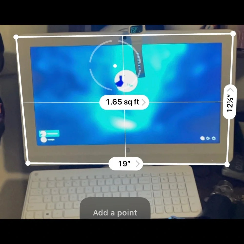 HP desktop with wired keyboard and mouse